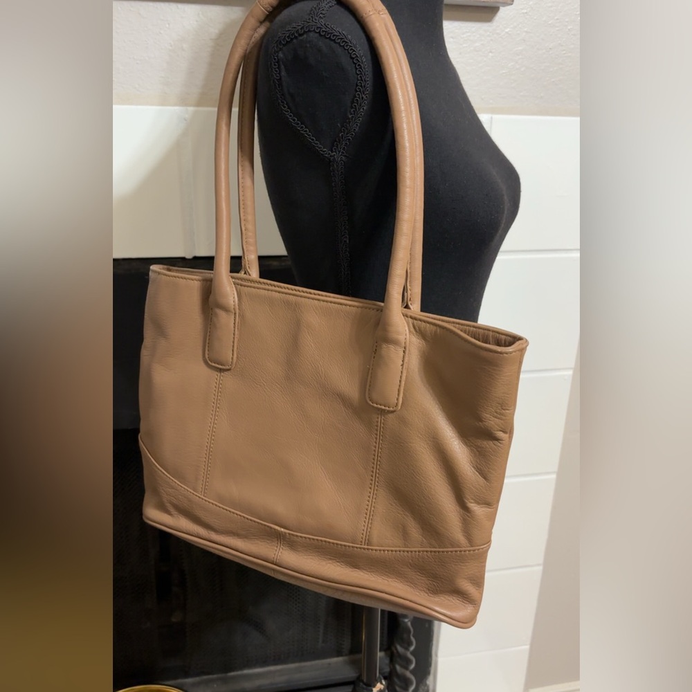 AmeriLeather Tan Leather Tote Bag
